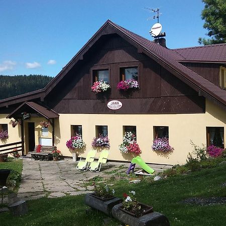 Strážné 爪哇小屋旅馆酒店 外观 照片