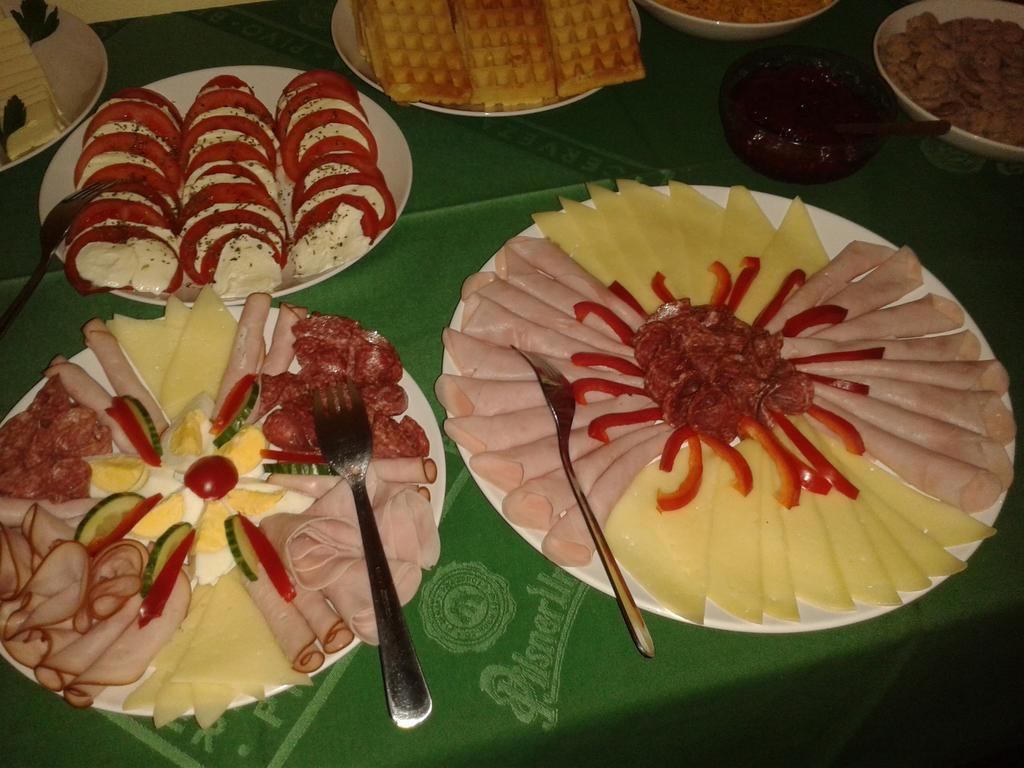 Strážné 爪哇小屋旅馆酒店 外观 照片