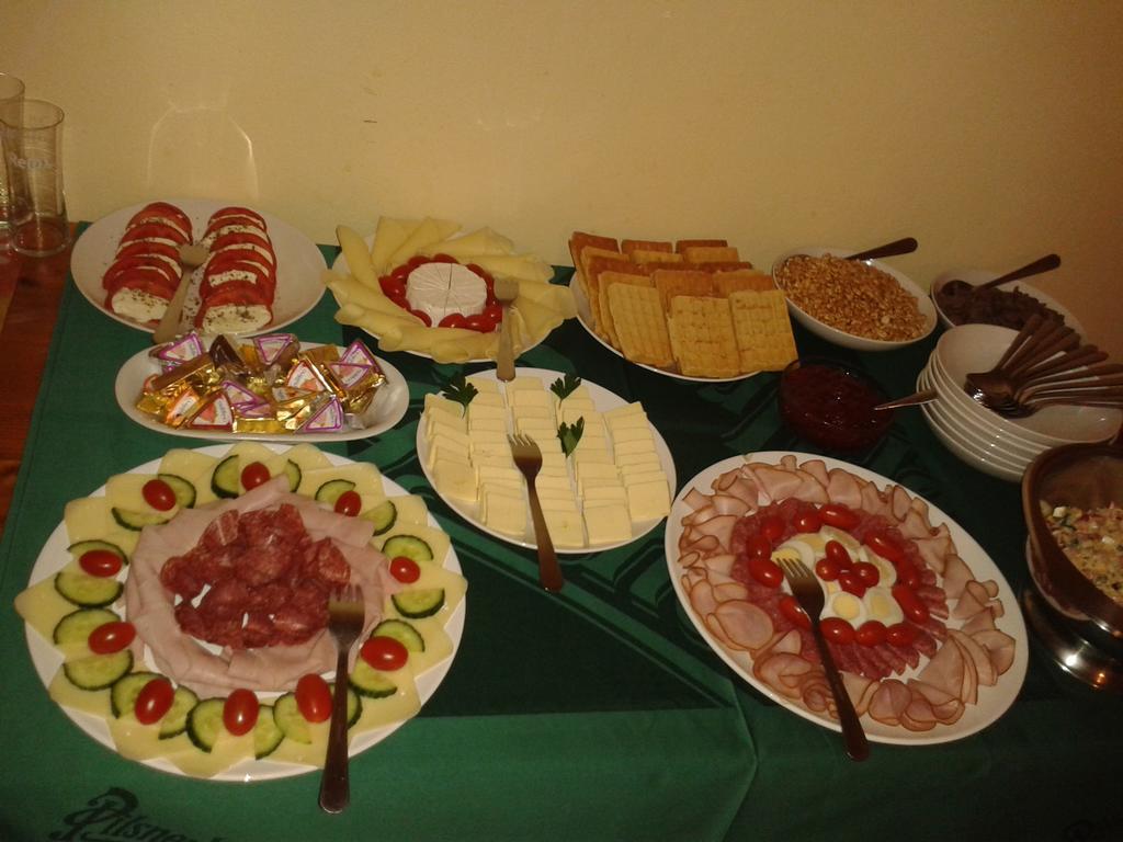 Strážné 爪哇小屋旅馆酒店 外观 照片