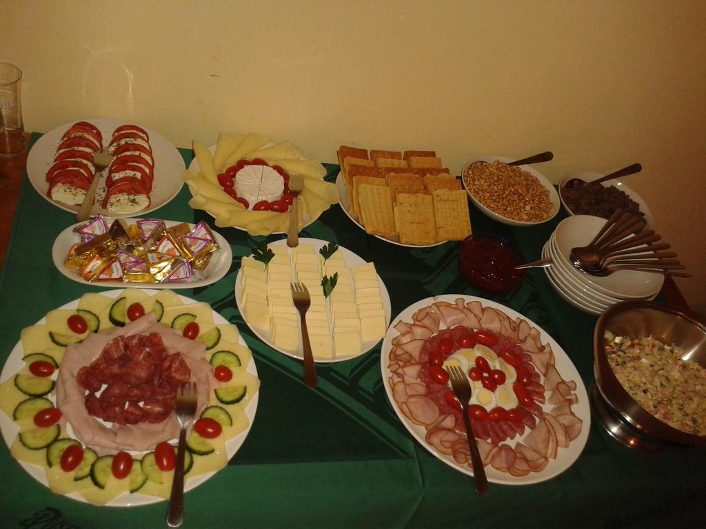 Strážné 爪哇小屋旅馆酒店 外观 照片
