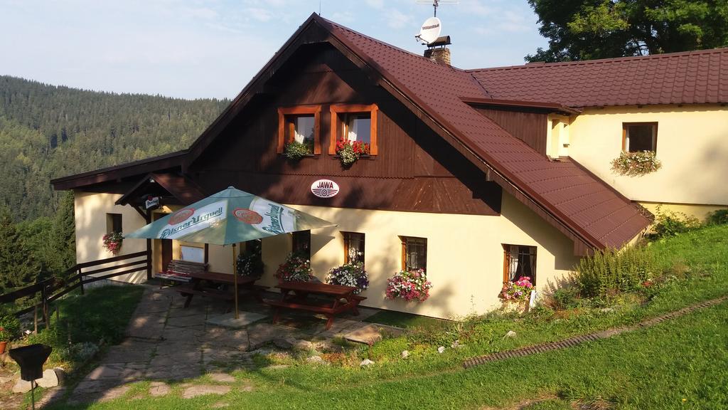 Strážné 爪哇小屋旅馆酒店 外观 照片