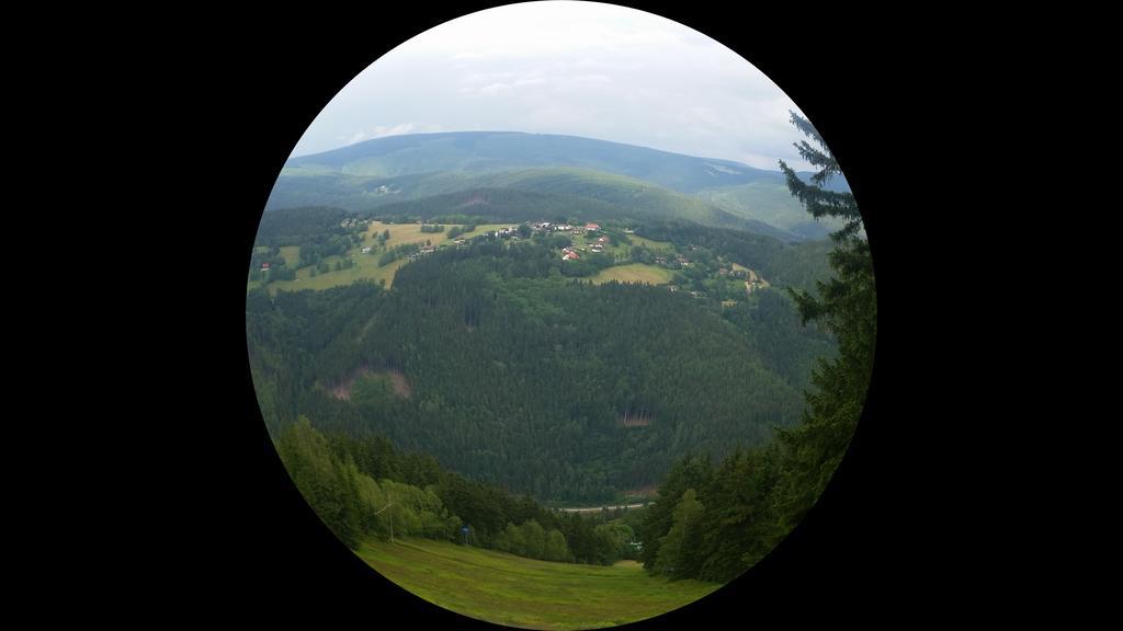 Strážné 爪哇小屋旅馆酒店 外观 照片