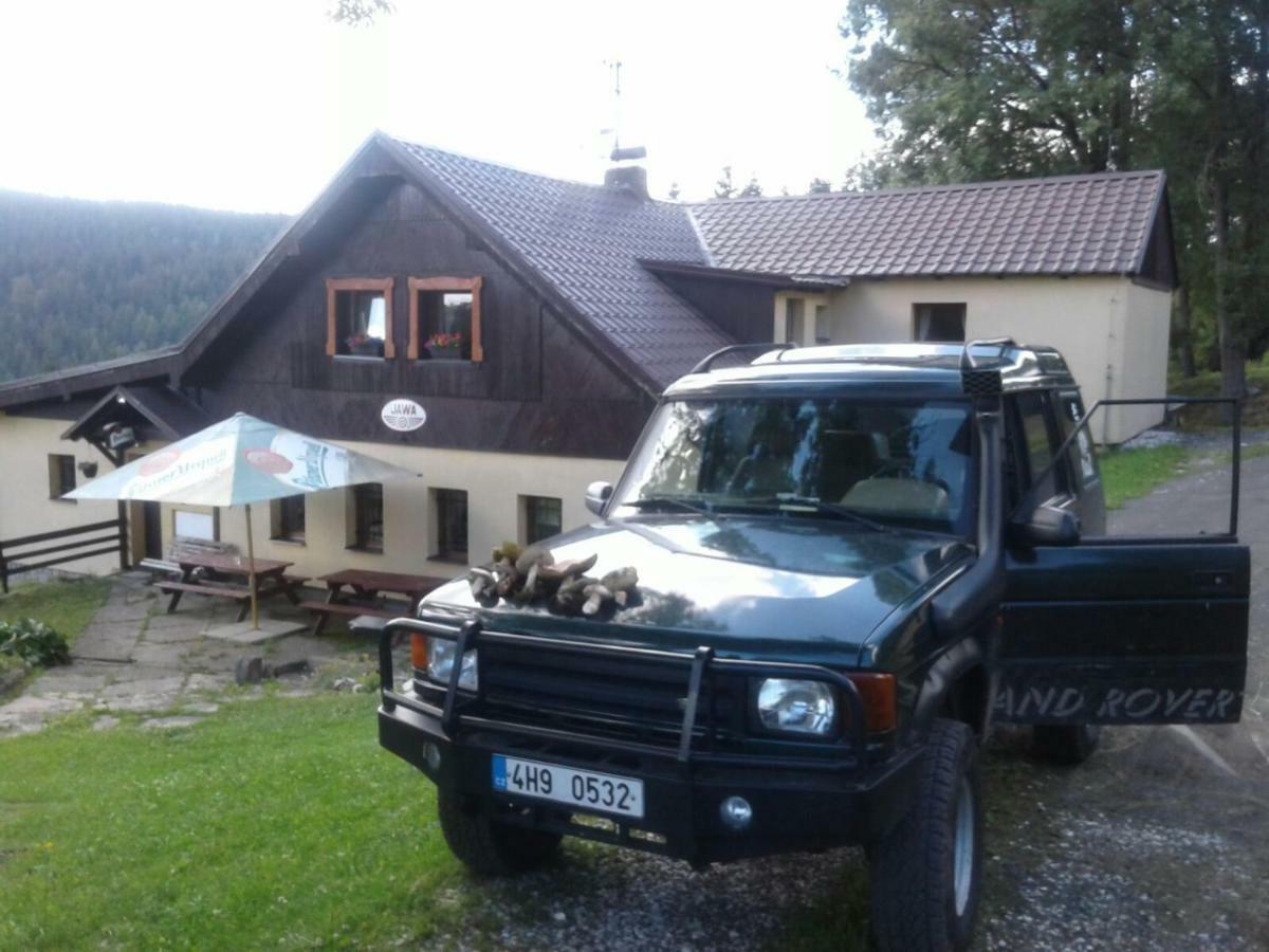 Strážné 爪哇小屋旅馆酒店 外观 照片